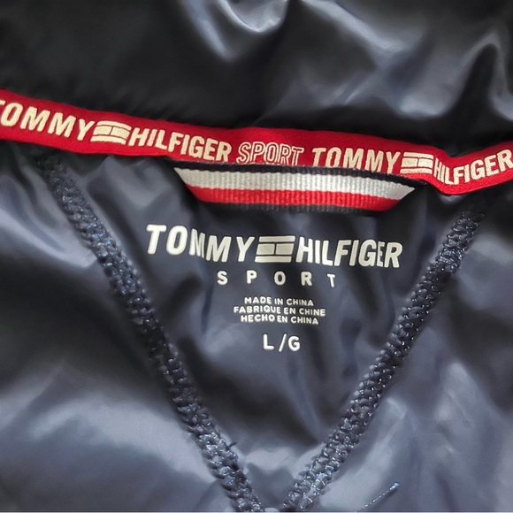 Tommy Hilfiger Puffer Vest - Picture 5 of 5
